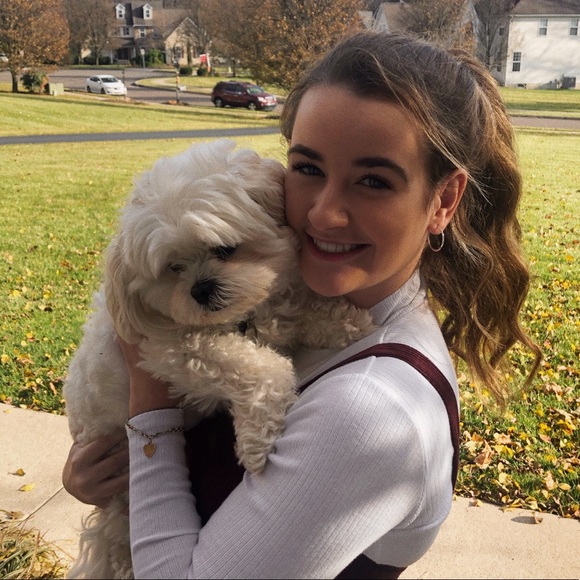 Meet your Posher, Katie - Picture 1 of 3